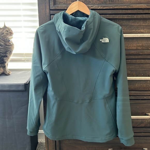 The North Face hunter green, fleece lined hooded coat. - Picture 2 of 4